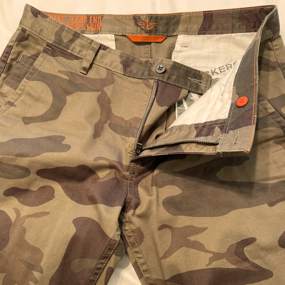 Men’s Dockers - Alpha Khaki Camo Pants 34 x 30” Slim Straight - brown and greens